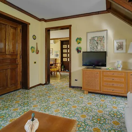 Daire Maison D'ileane By Italianhost *