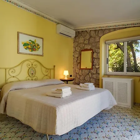 Maison D'ileane By Italianhost Daire Capri